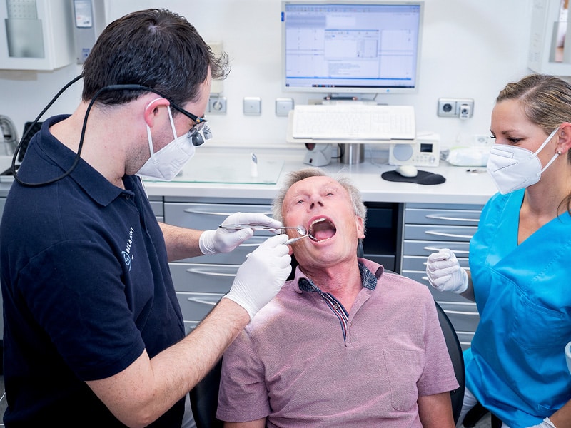 Behandlung von Patient
